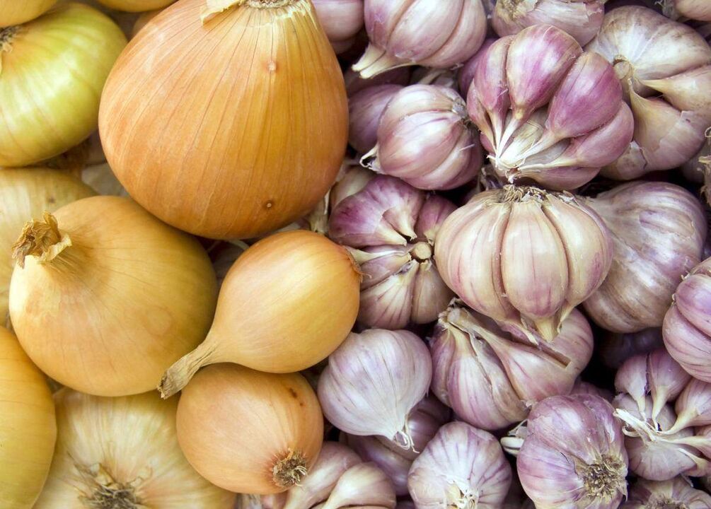 Onion and garlic to remove parasites